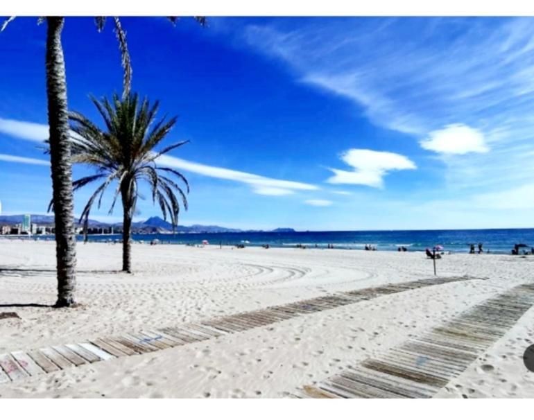 Sunny Duplex In Front Of Campello Beach El Campello Exterior foto